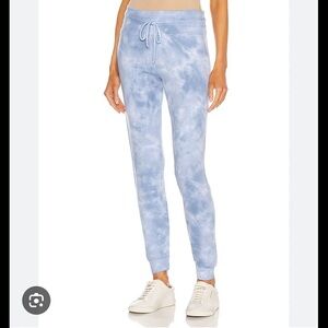 Beyond Yoga Garment Dye Lounge Jogger Pants in Blue Dream Grey Cloud